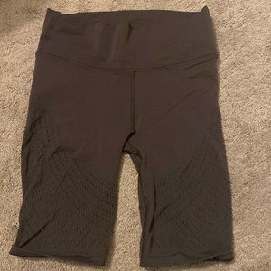 lulu lemon gray biker shorts